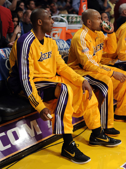 詹姆斯和扬 詹姆斯和扬